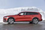 Volvo V60 D4 Cross Country 2018 года (WW)